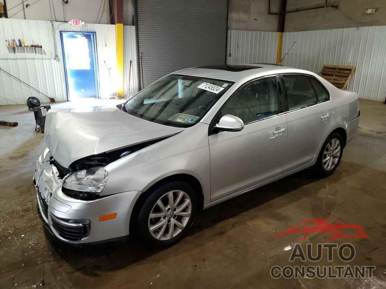 VOLKSWAGEN JETTA 2010 - 3VWRZ7AJ5AM161632