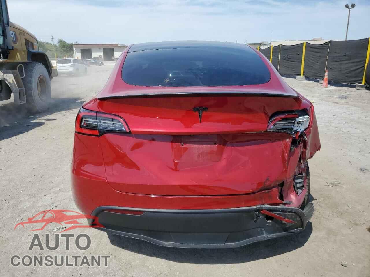 TESLA MODEL Y 2021 - 5YJYGDEF9MF137724