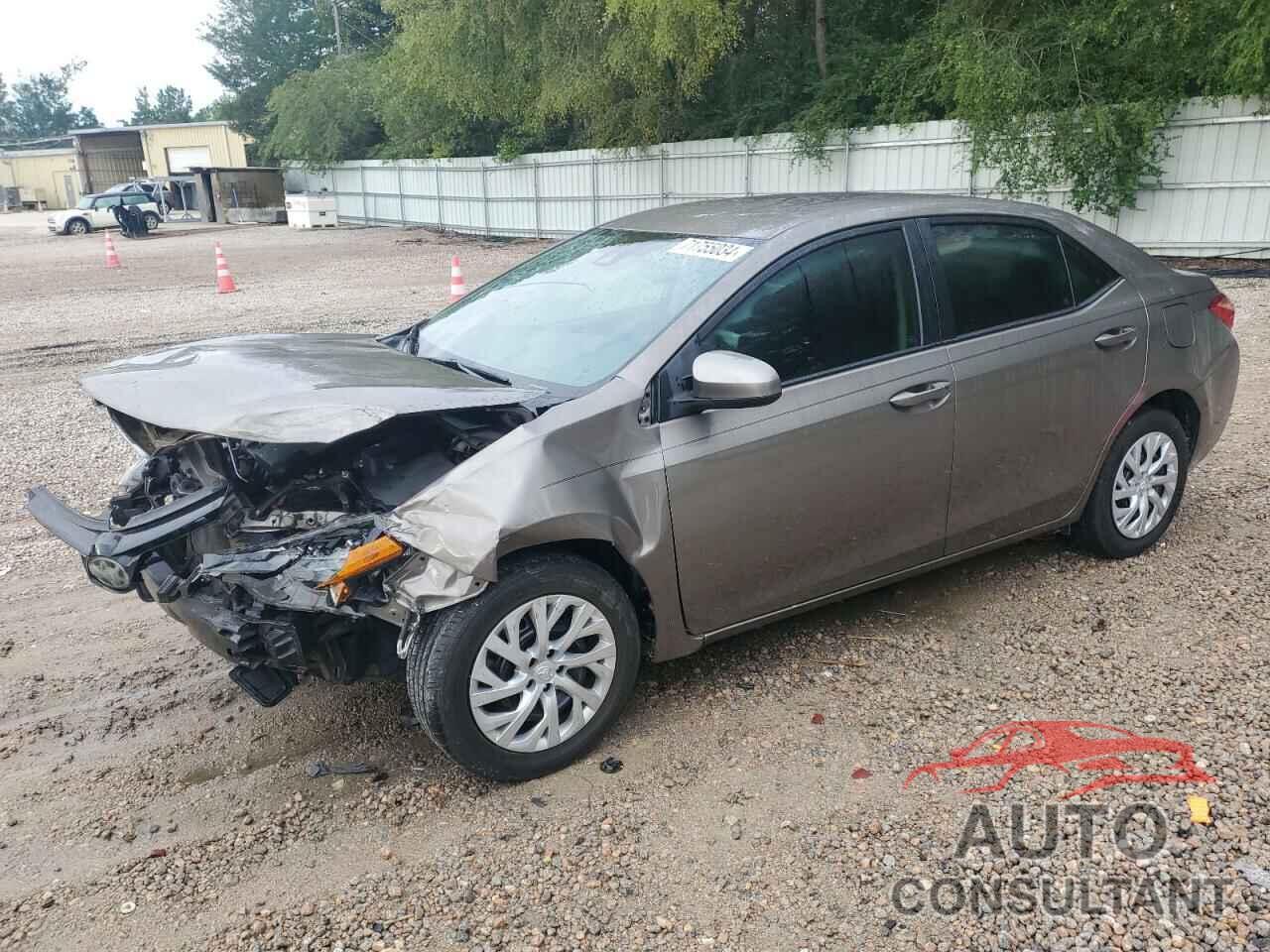 TOYOTA COROLLA 2018 - 5YFBURHE0JP823603