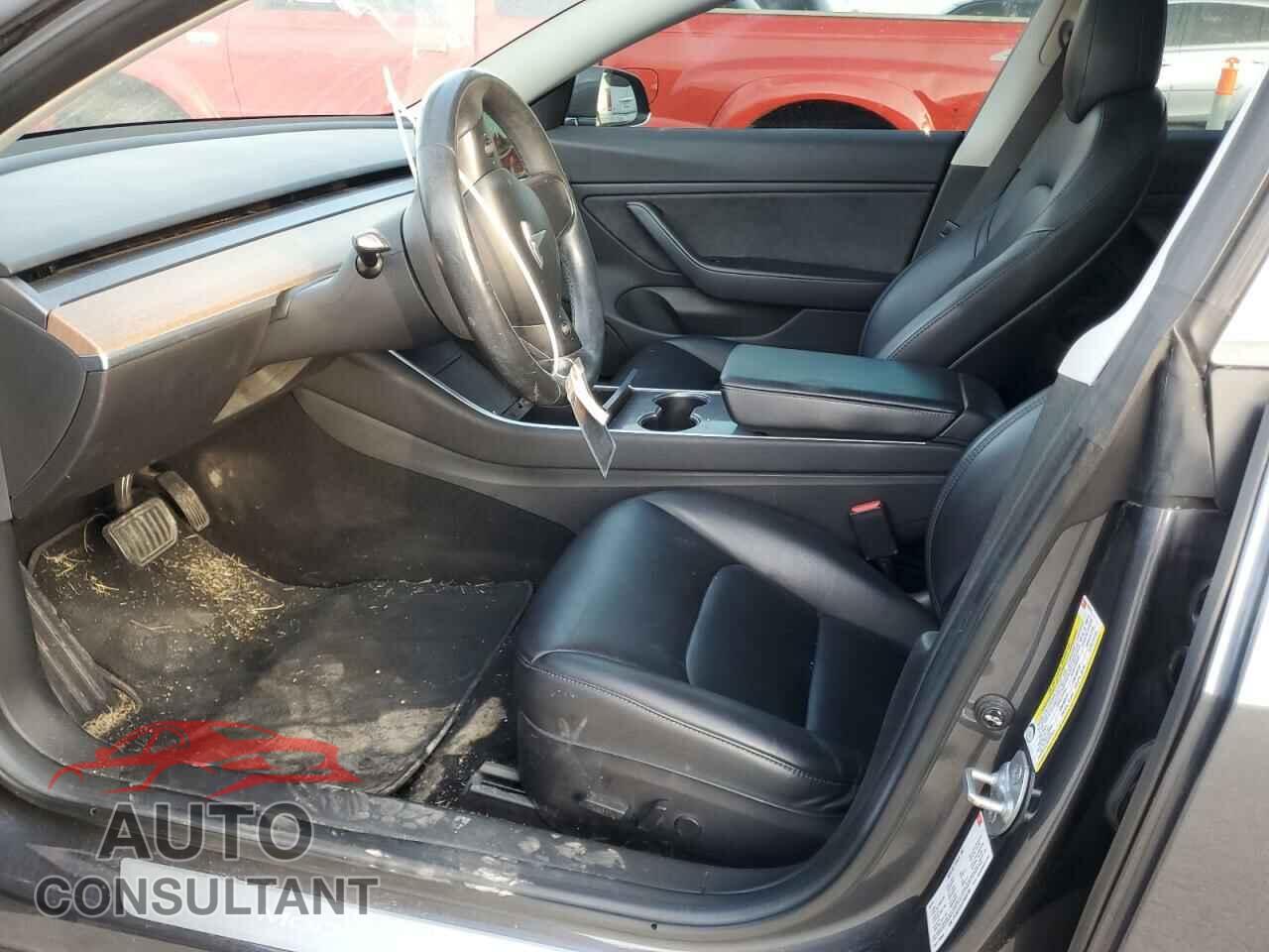 TESLA MODEL 3 2018 - 5YJ3E1EA7JF025793
