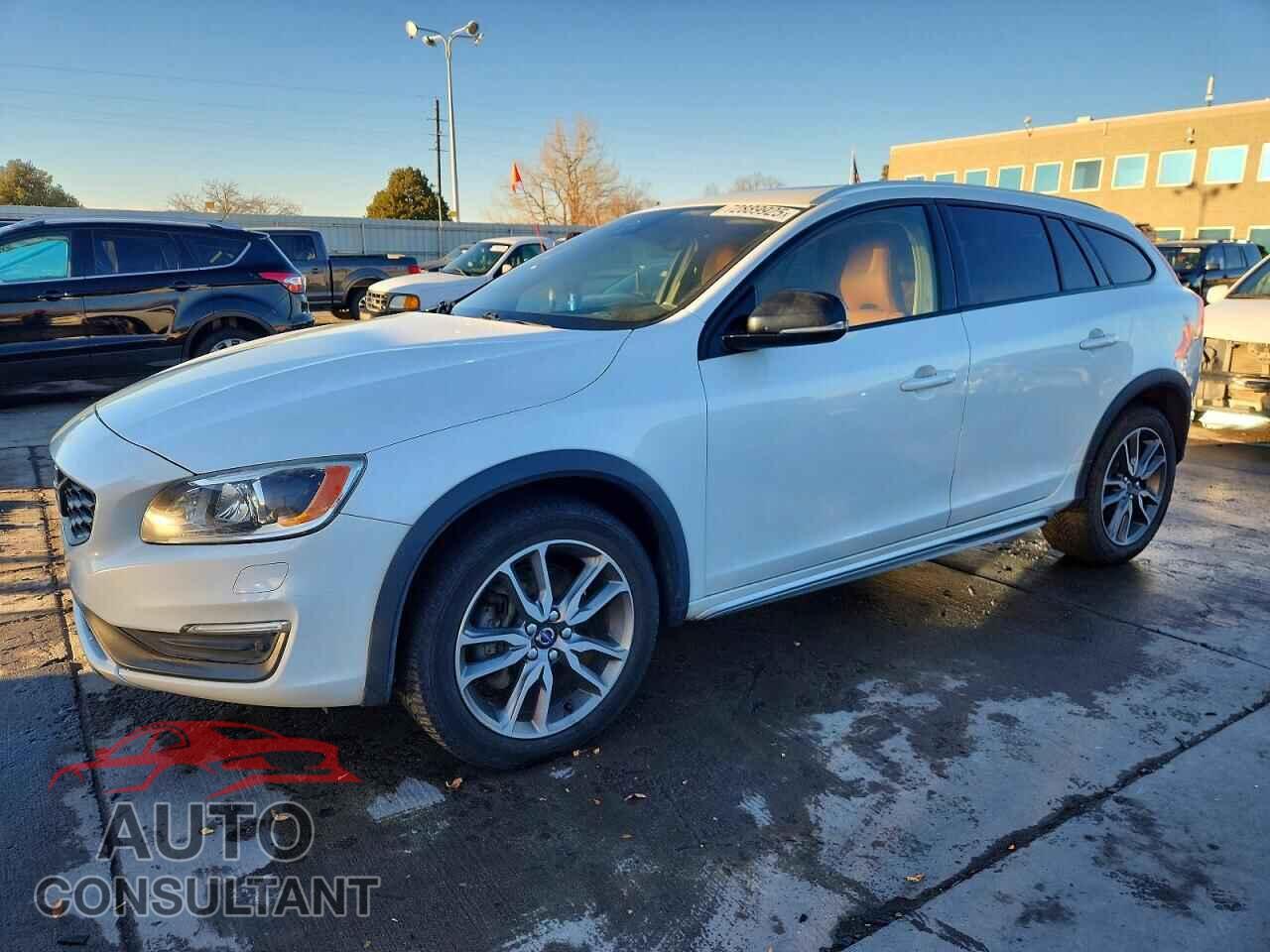 VOLVO V60 2015 - YV4612HM5F1000649