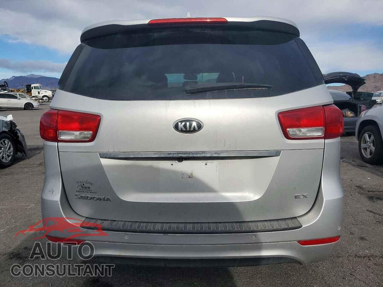 KIA All Models 2017 - KNDMC5C19H6272260