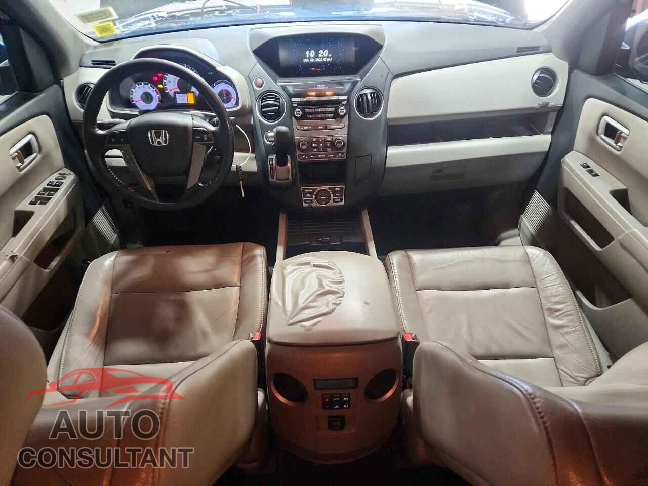 HONDA PILOT 2015 - 5FNYF4H71FB044948