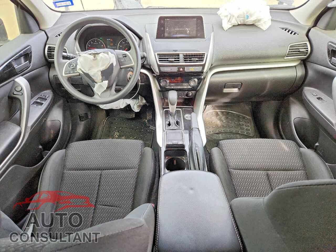 MITSUBISHI ECLIPSE 2018 - JA4AT4AA5JZ048028