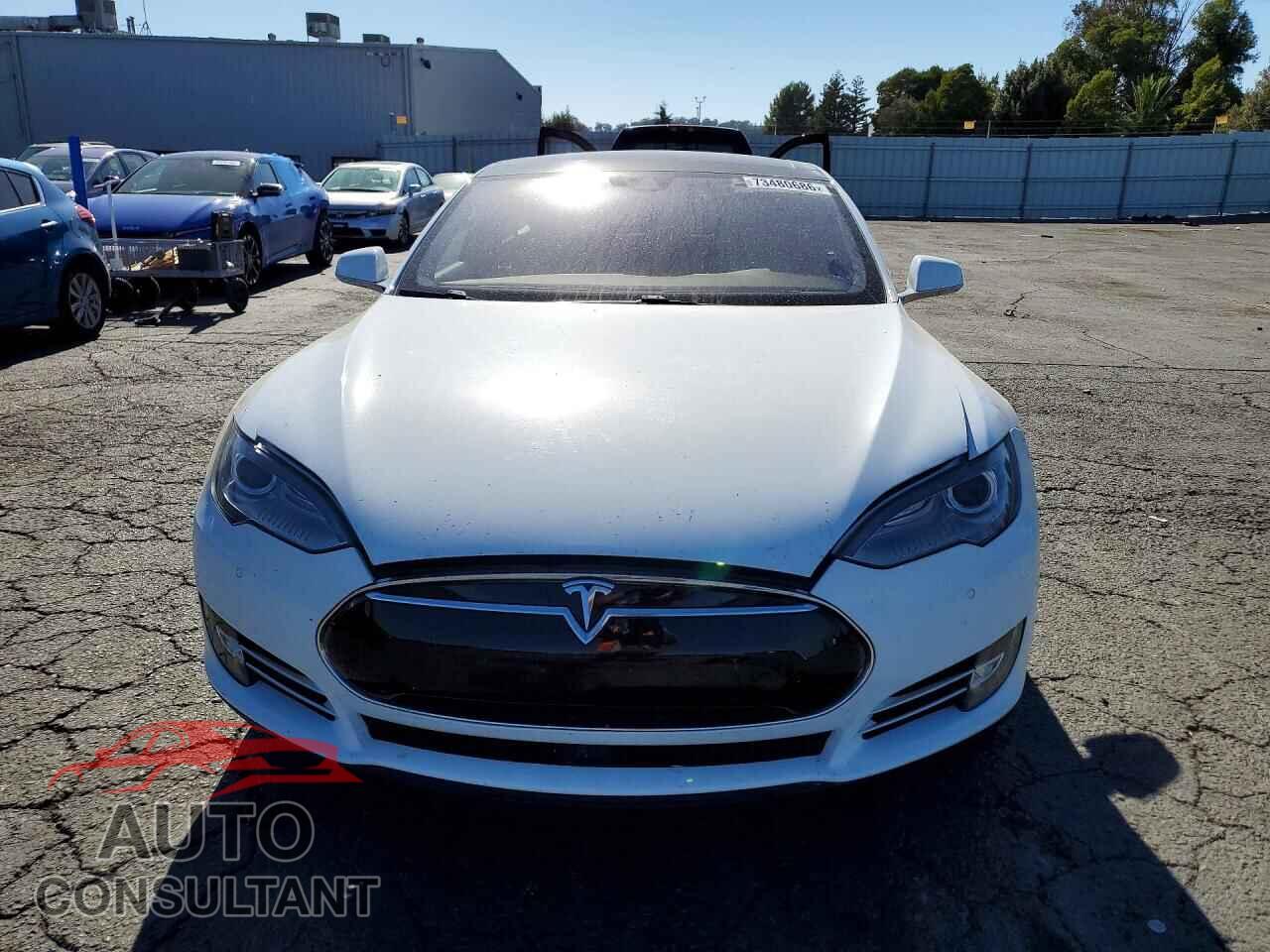 TESLA MODEL S 2015 - 5YJSA1H11FFP75474
