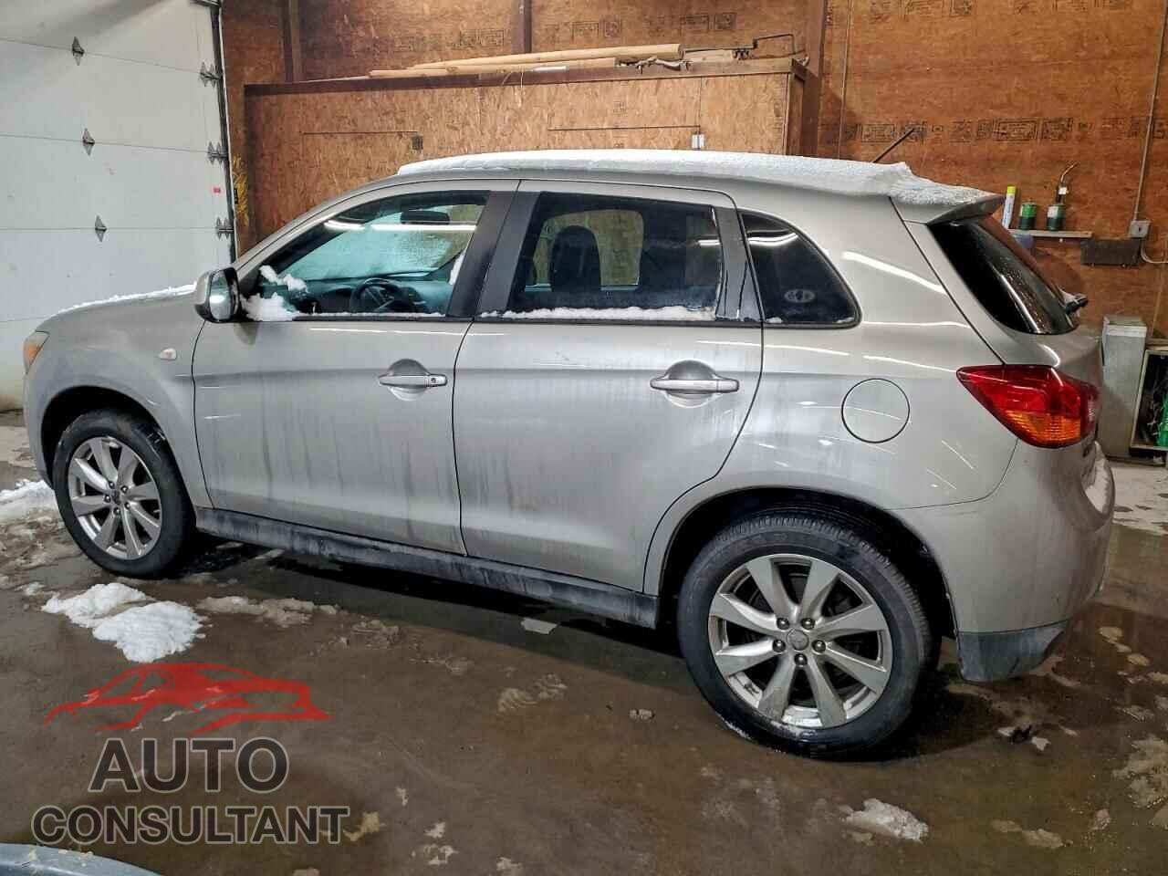 MITSUBISHI OUTLANDER 2015 - 4A4AR3AW8FE061986