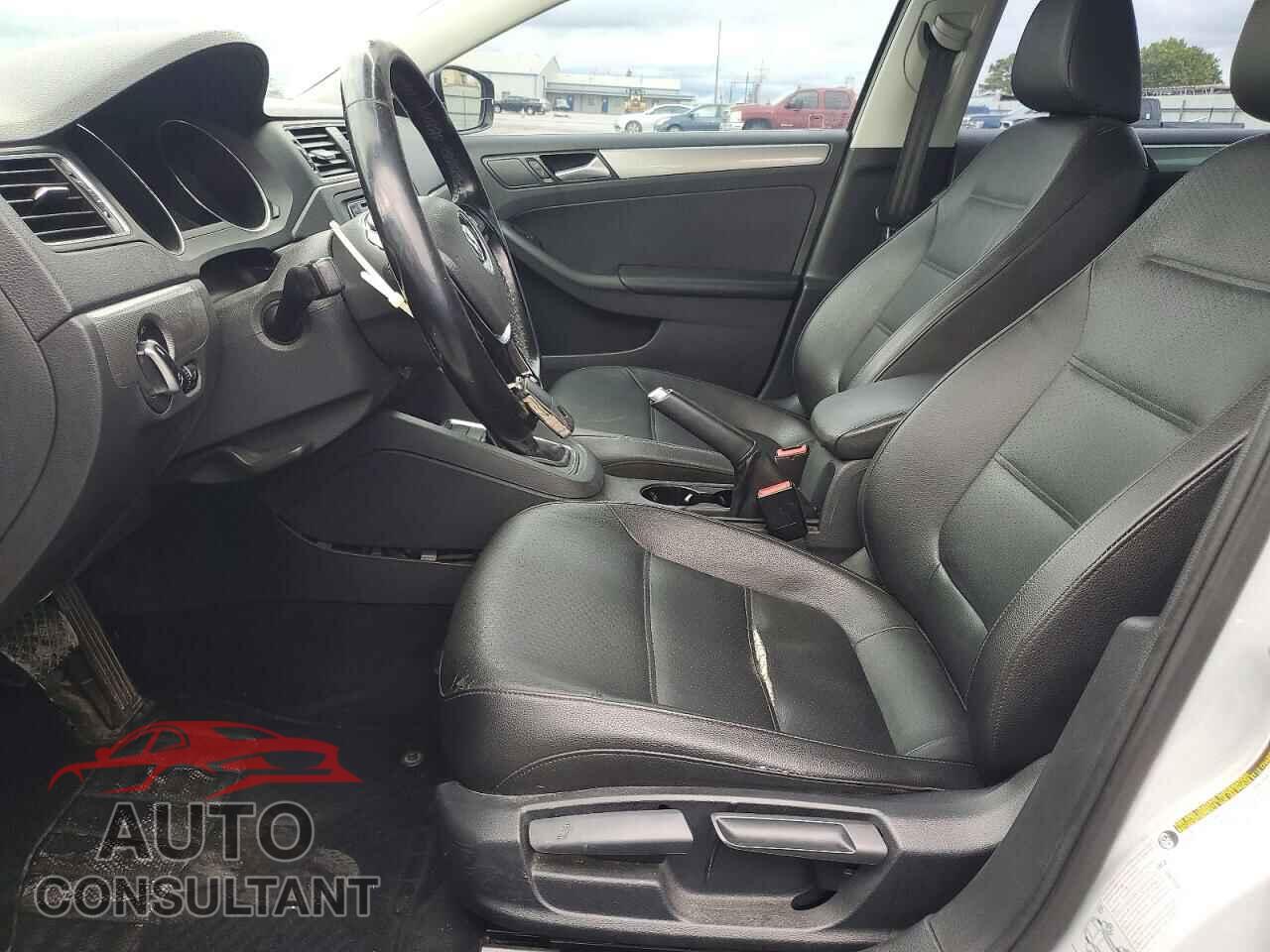 VOLKSWAGEN JETTA 2017 - 3VWDB7AJ7HM382139