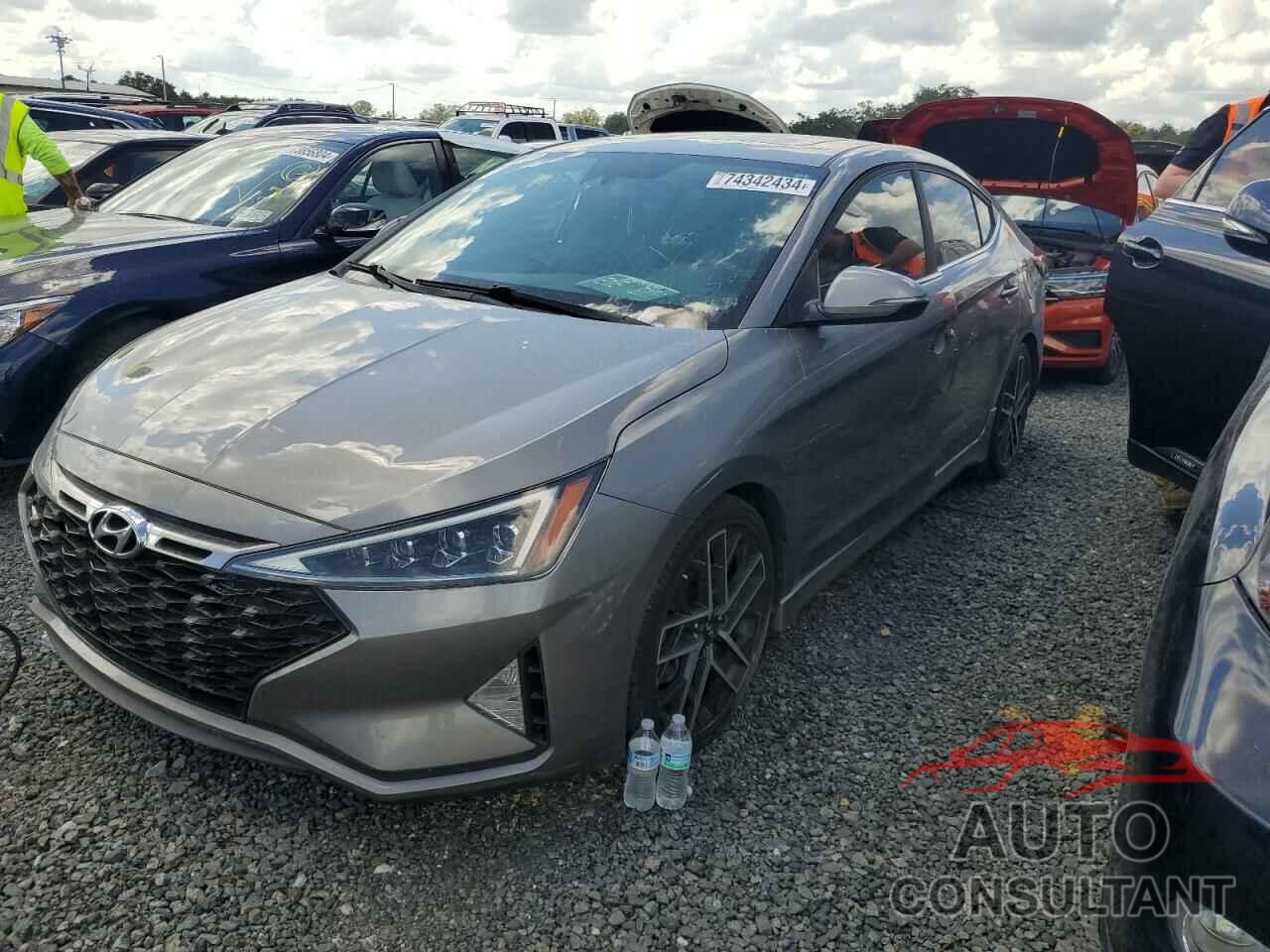 HYUNDAI ELANTRA 2020 - KMHD04LB2LU070596