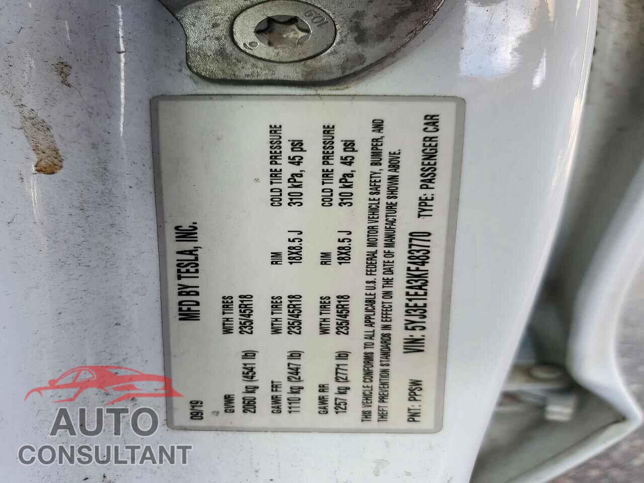 TESLA MODEL 3 2019 - 5YJ3E1EA3KF483770