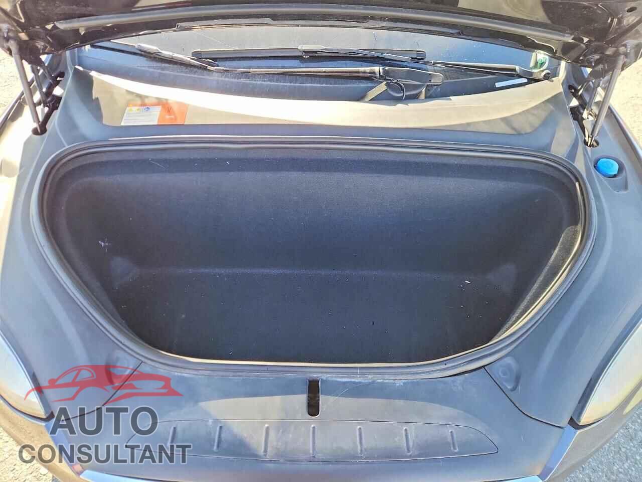 TESLA MODEL X 2016 - 5YJXCAE28GF004850