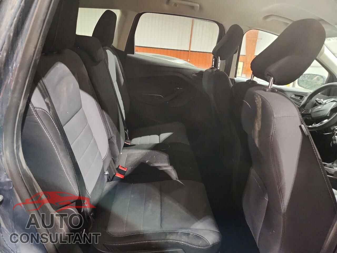 FORD ESCAPE 2019 - 1FMCU0F76KUB08247