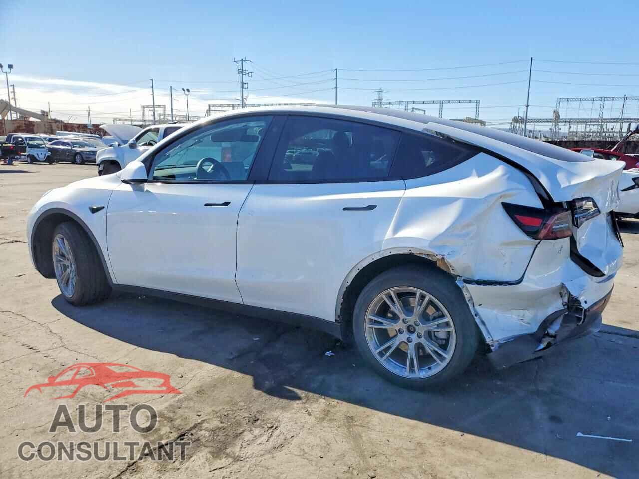 TESLA MODEL Y 2022 - 7SAYGDEE6NF351825