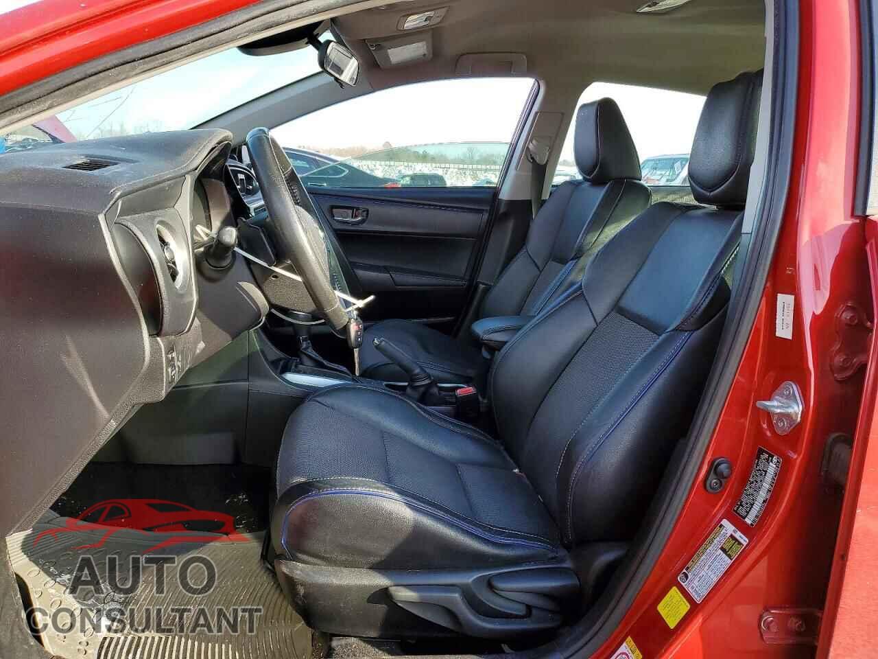 TOYOTA COROLLA 2018 - 5YFBURHEXJP768531