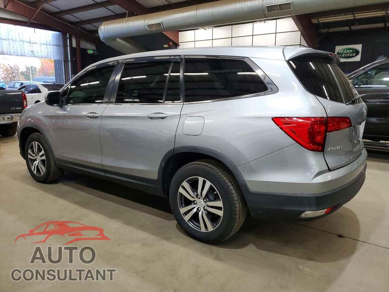 HONDA PILOT 2017 - 5FNYF6H53HB053065