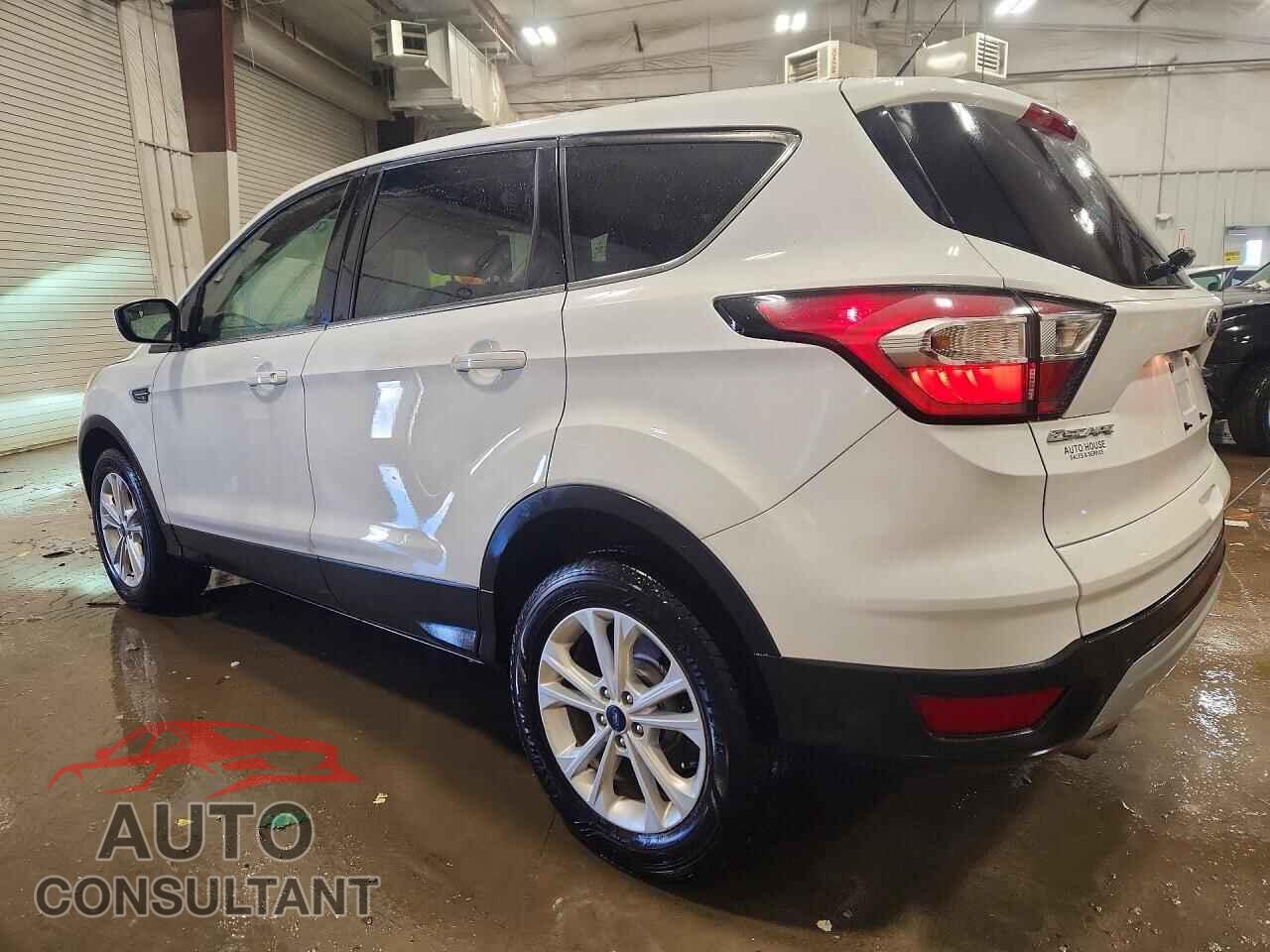 FORD ESCAPE 2017 - 1FMCU9GD2HUC74640