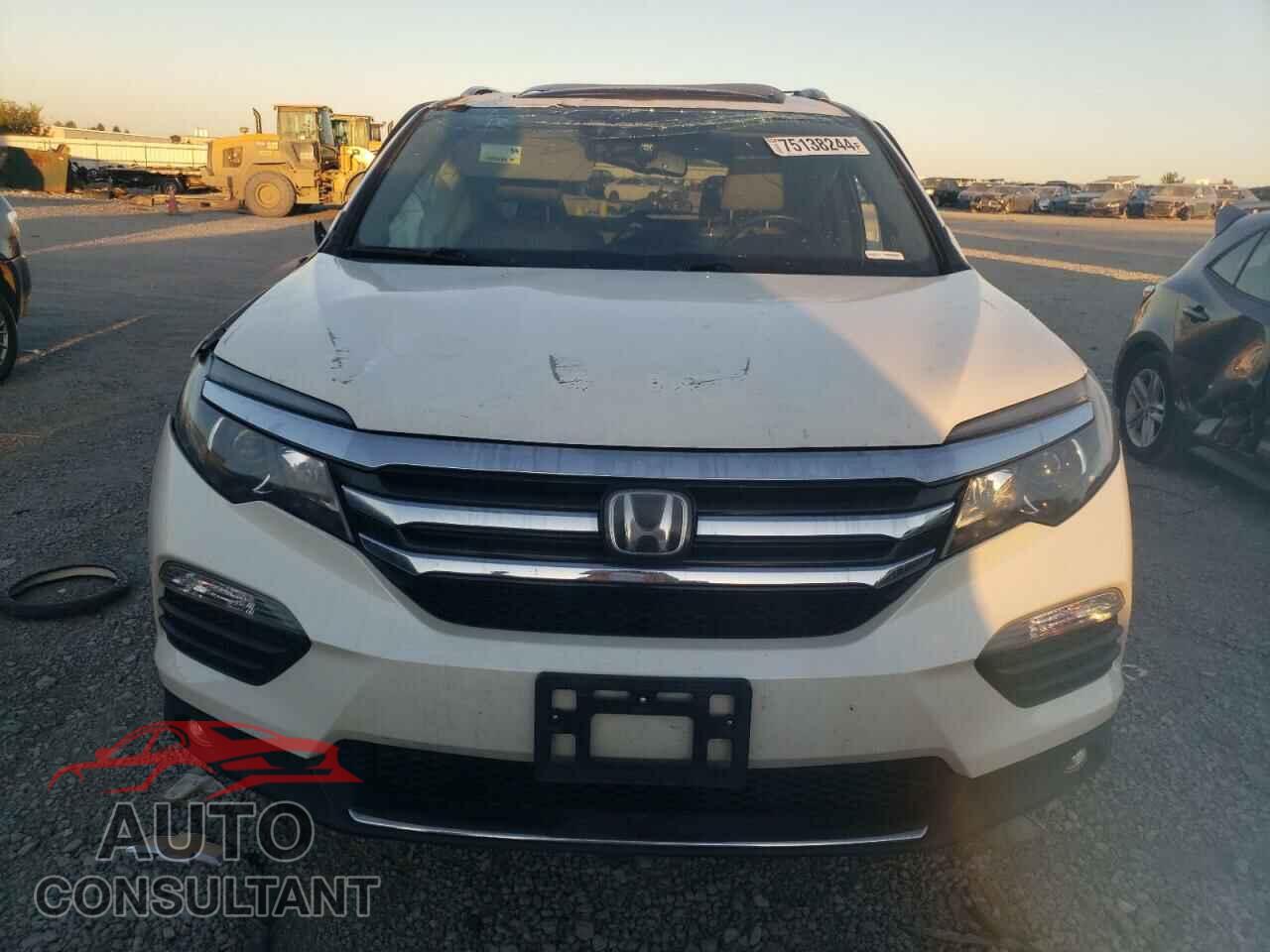 HONDA PILOT 2017 - 5FNYF6H00HB042190