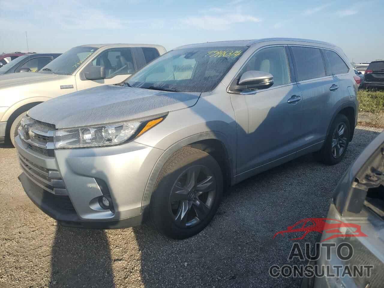 TOYOTA HIGHLANDER 2019 - 5TDDZRFH3KS976170