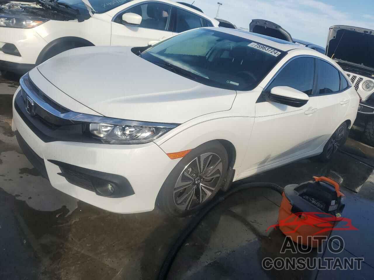 HONDA CIVIC 2018 - JHMFC1F74JX030010