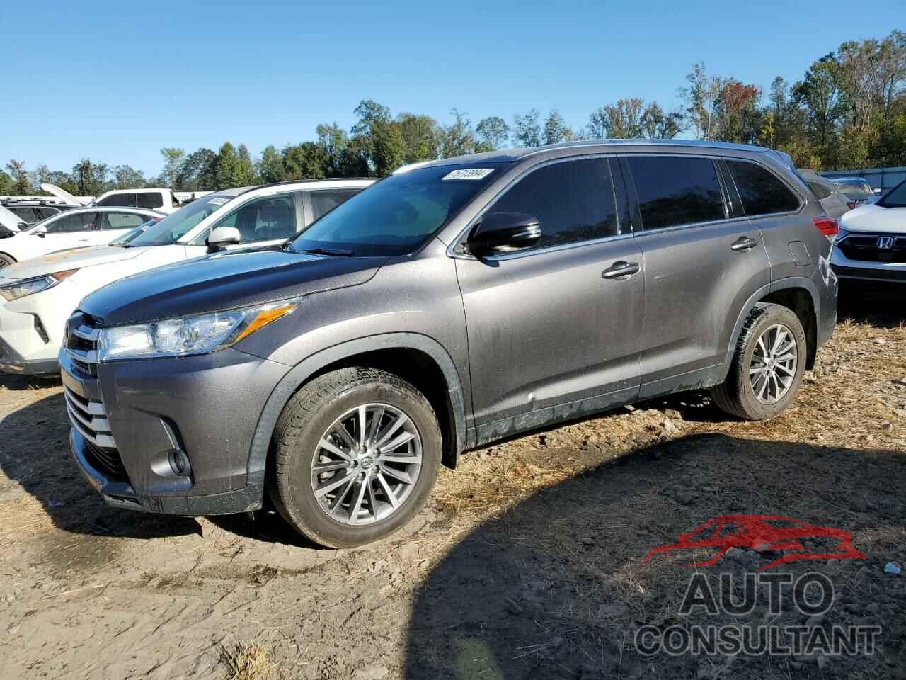 TOYOTA HIGHLANDER 2019 - 5TDJZRFH0KS596836