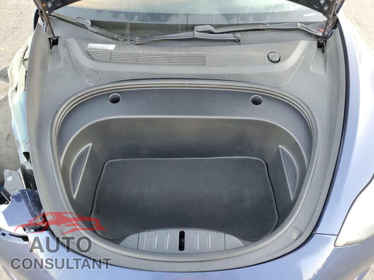 TESLA MODEL 3 2018 - 5YJ3E1EB3JF054801
