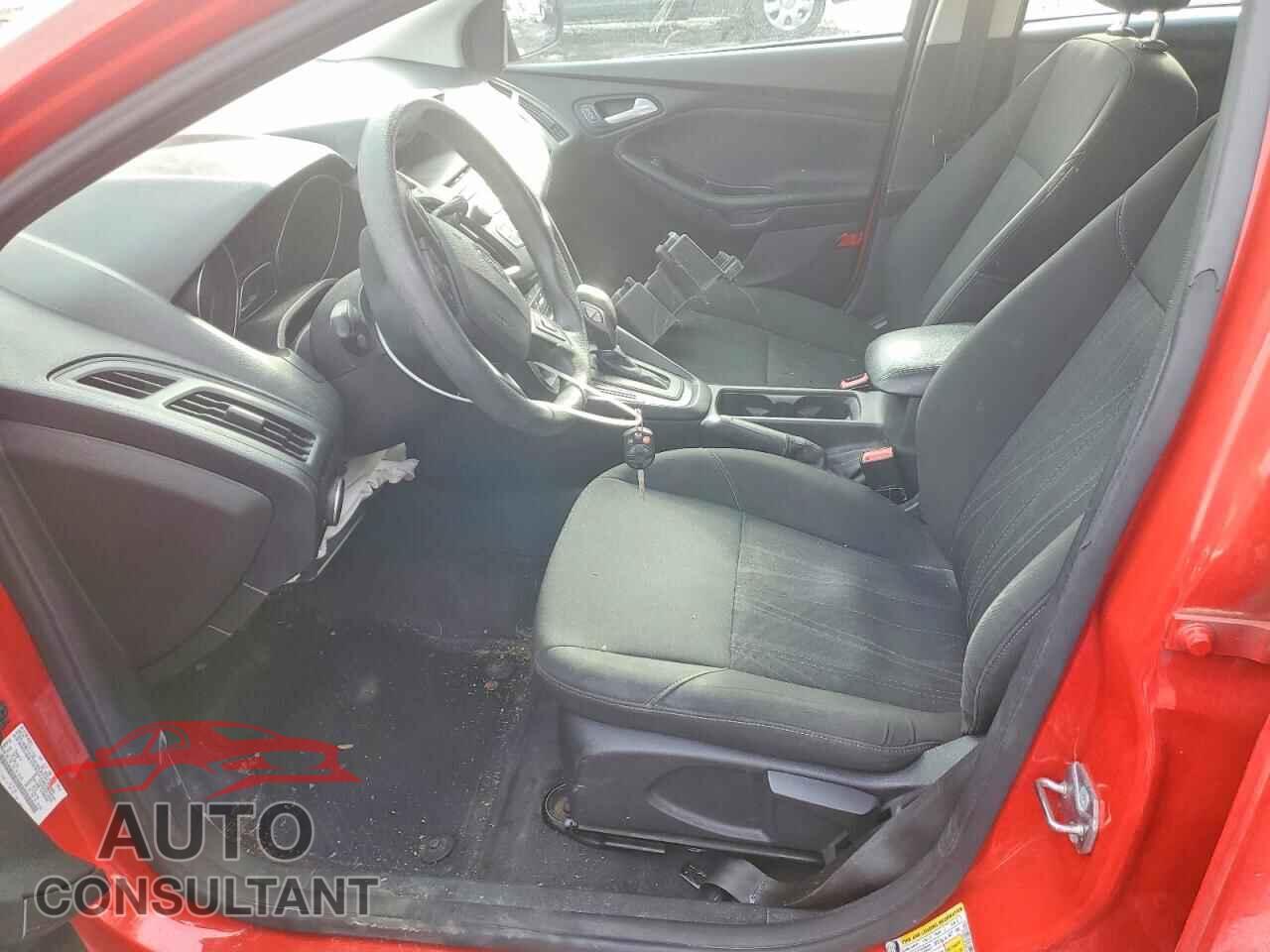FORD FOCUS 2015 - 1FADP3F20FL307852