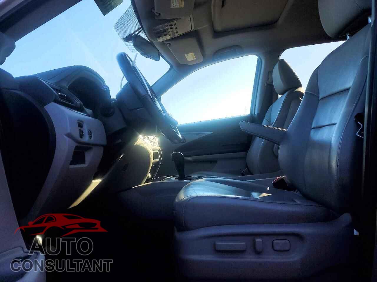 HONDA PILOT 2018 - 5FNYF5H58JB028484