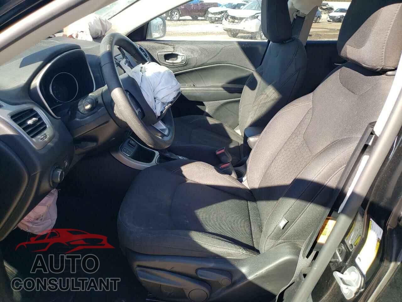 JEEP COMPASS 2017 - 3C4NJCAB1HT658073