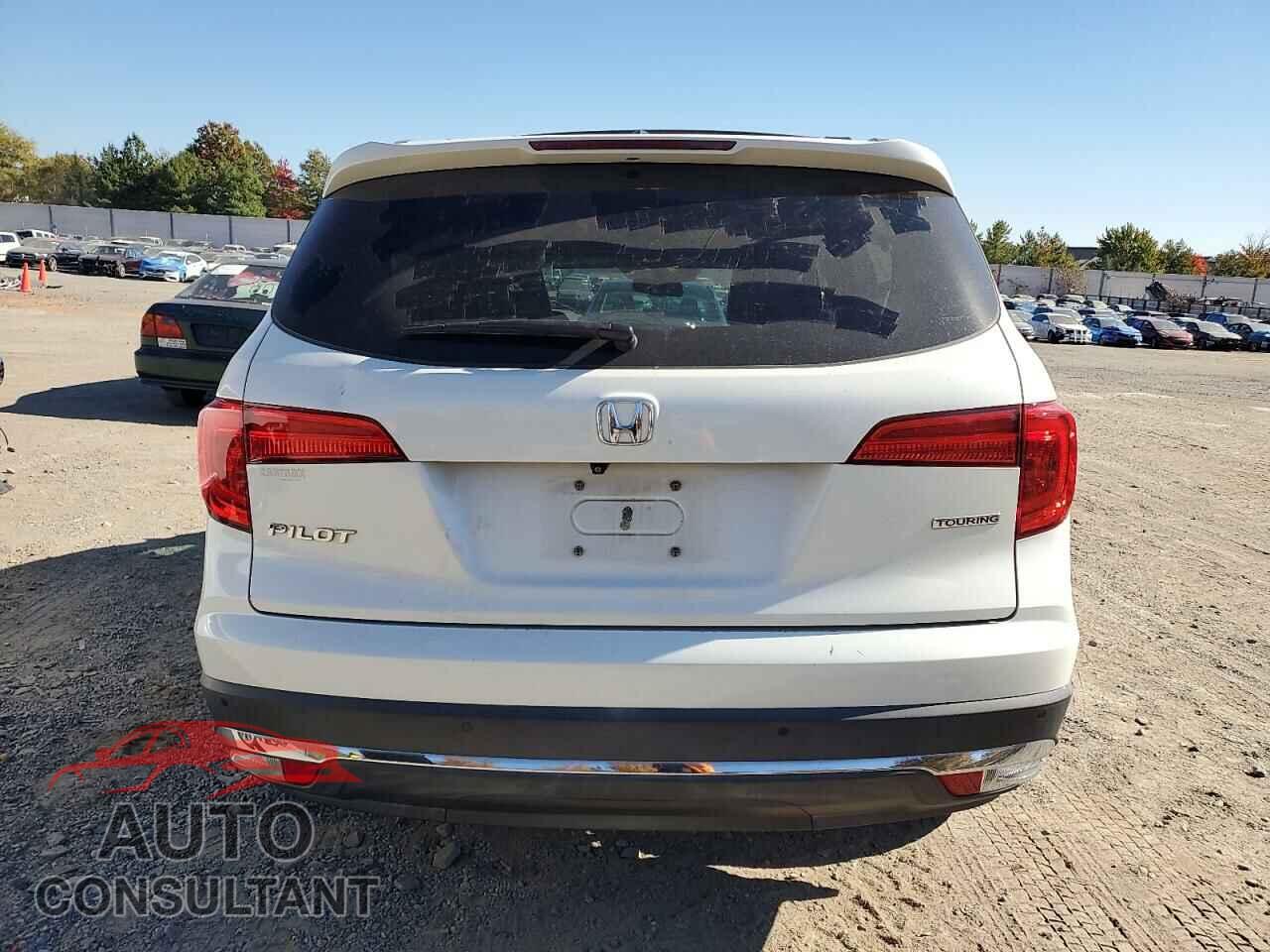 HONDA PILOT 2017 - 5FNYF5H99HB003686