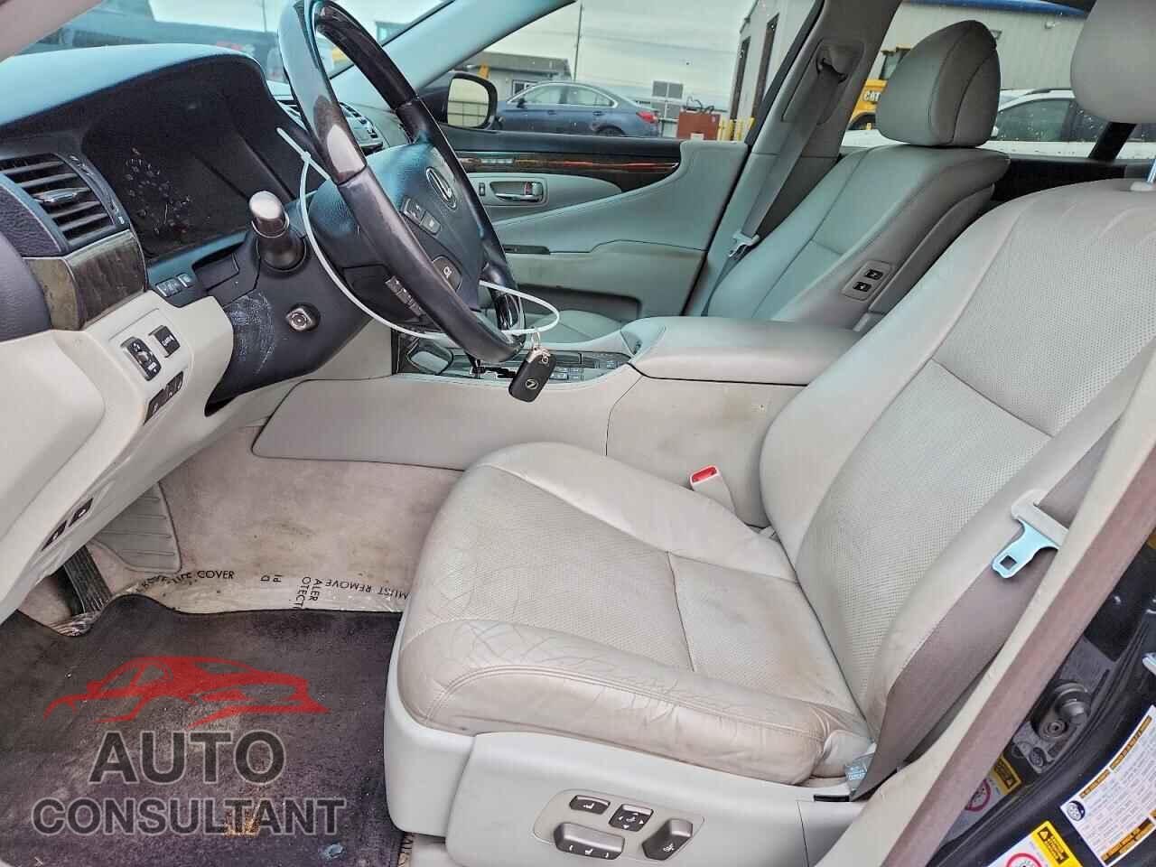 LEXUS LS460 2009 - JTHCL46F295000717