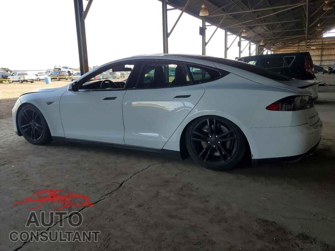 TESLA MODEL S 2013 - 5YJSA1DN2DFP08176