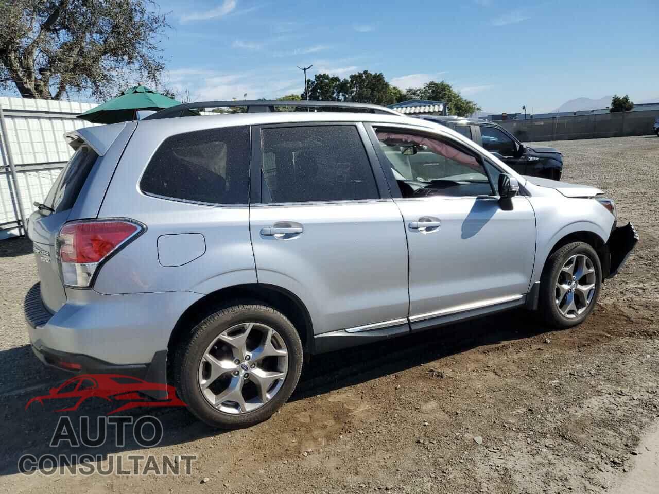 SUBARU FORESTER 2017 - JF2SJAWC4HH554203