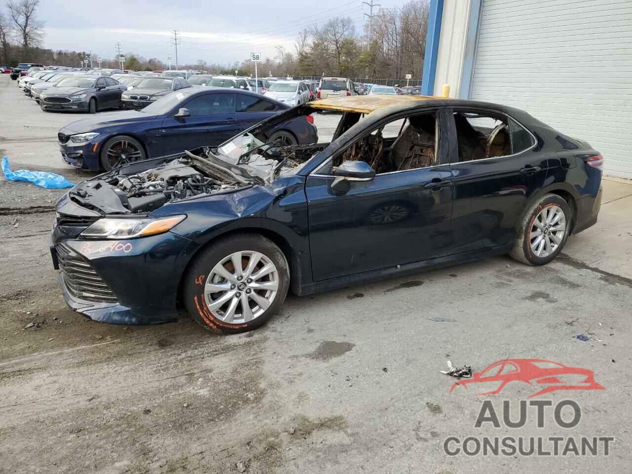 TOYOTA CAMRY 2018 - 4T1B11HK3JU506400