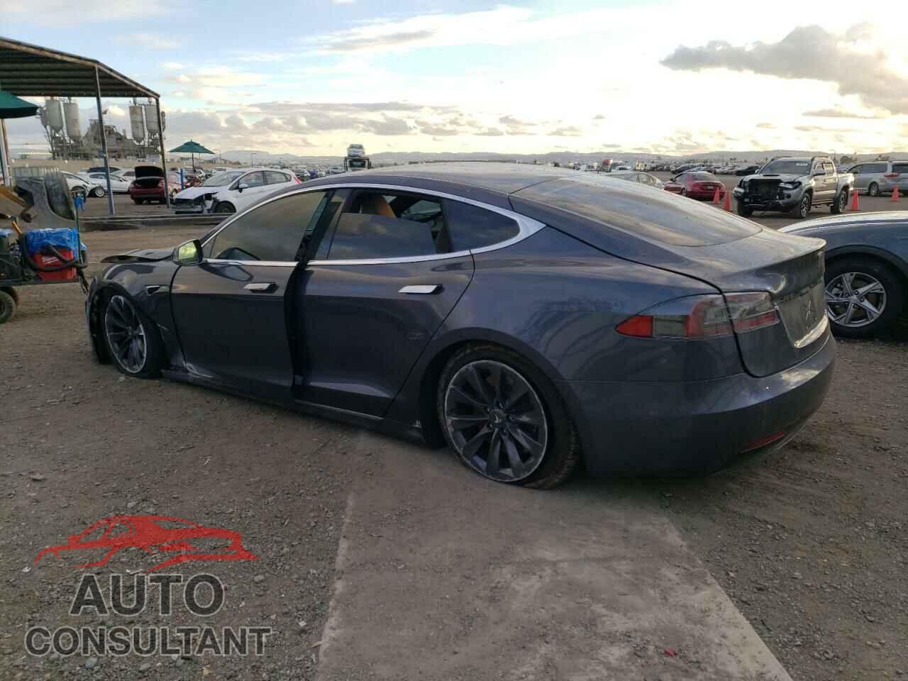 TESLA MODEL S 2020 - 5YJSA1E20LF396183