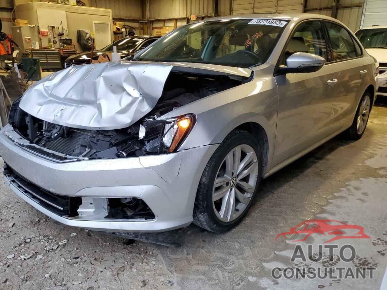 VOLKSWAGEN PASSAT 2019 - 1VWLA7A39KC002260