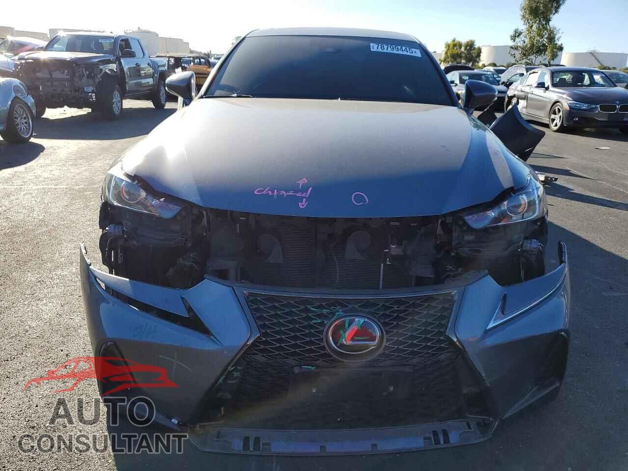 LEXUS IS 2018 - JTHBA1D20J5077428
