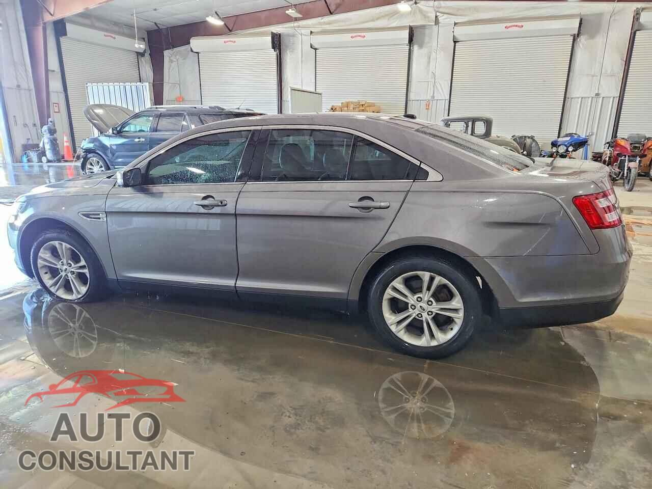 FORD TAURUS 2013 - 1FAHP2E85DG209956