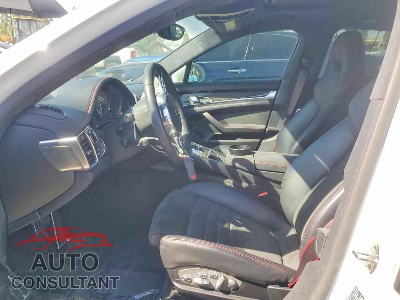 PORSCHE PANAMERA 2016 - WP0AF2A79GL081275