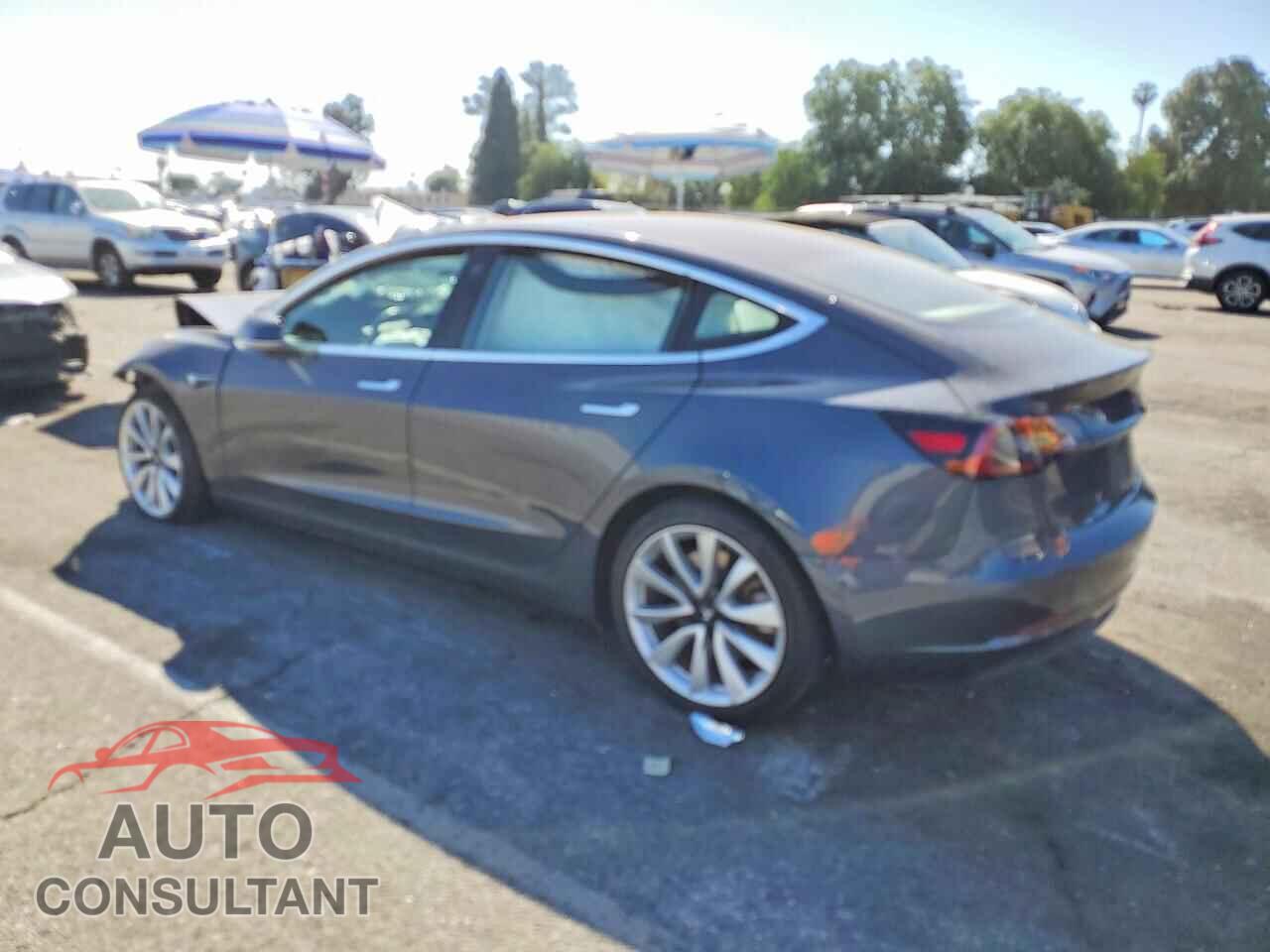 TESLA MODEL 3 2018 - 5YJ3E1EA0JF048543