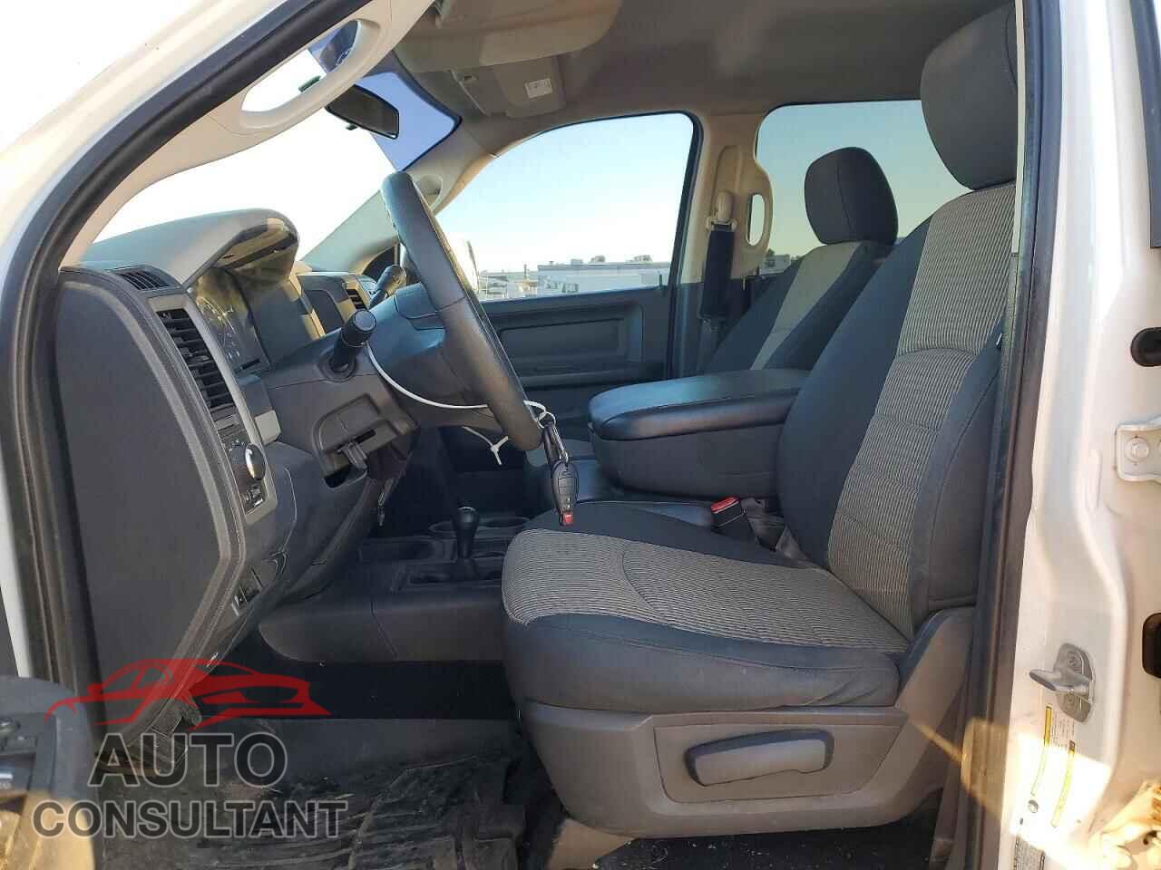 DODGE RAM 2500 2012 - 3C6TD5CT2CG218940