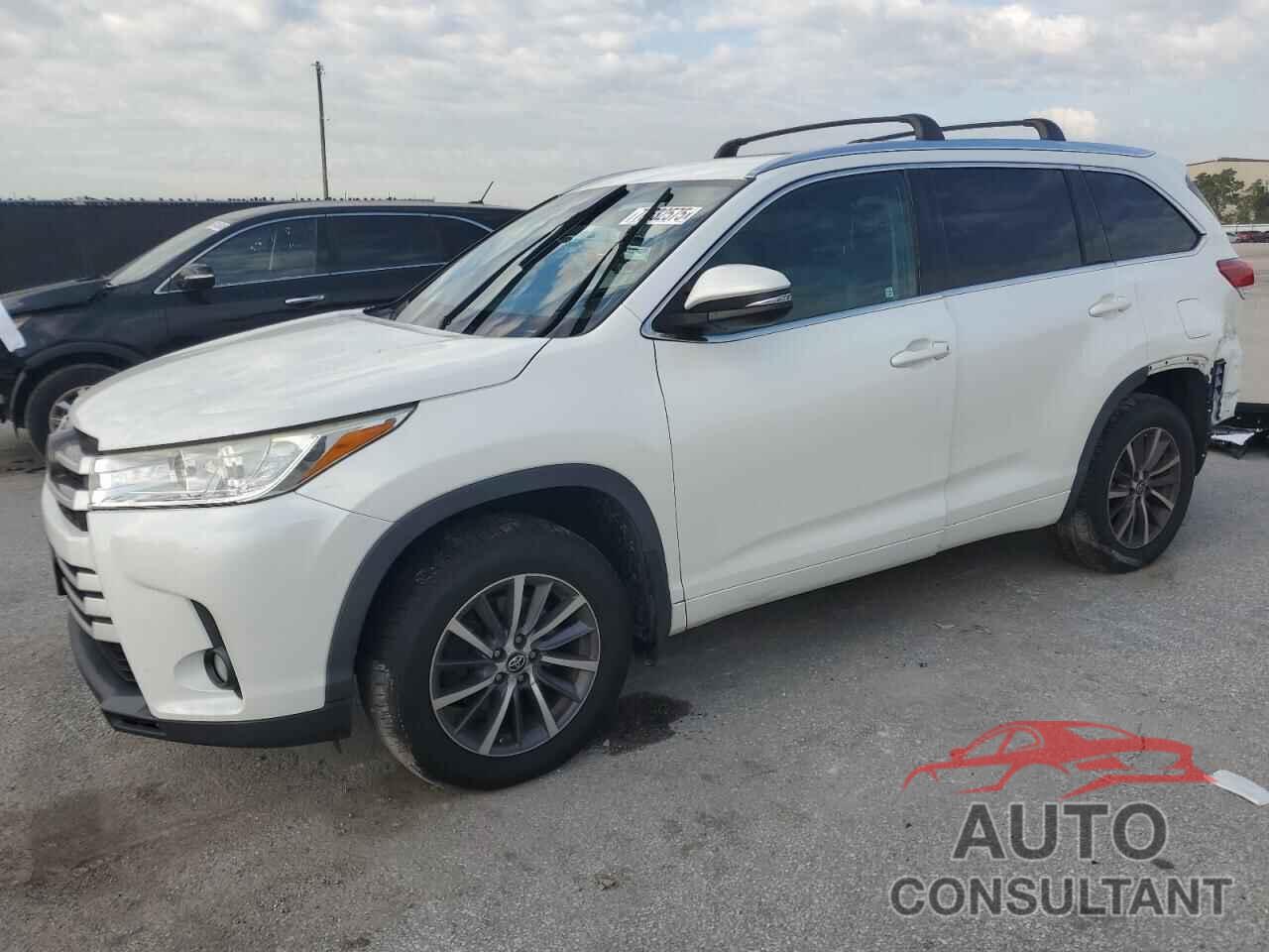 TOYOTA HIGHLANDER 2017 - 5TDJZRFH8HS364803