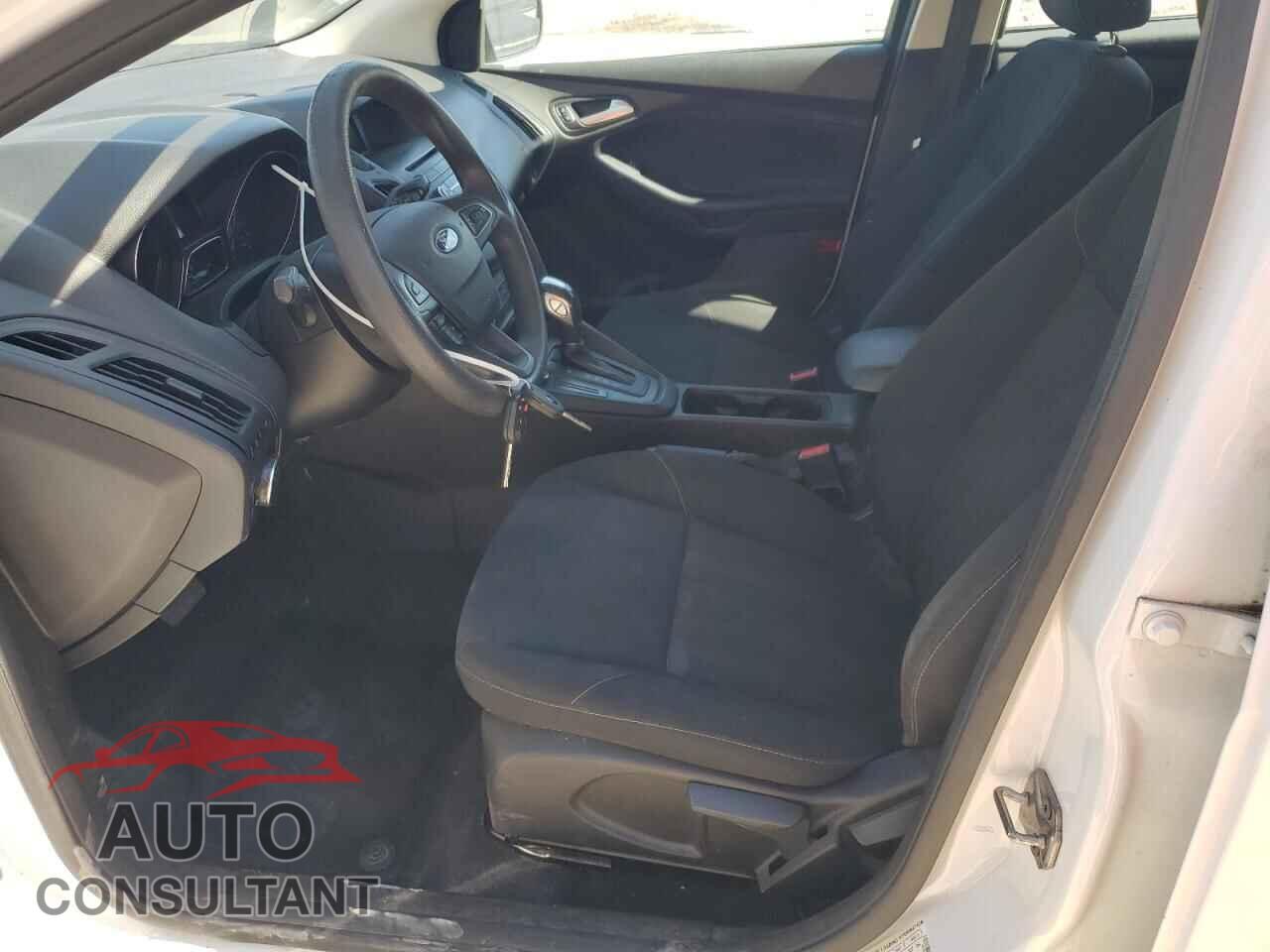 FORD FOCUS 2016 - 1FADP3K22GL270732