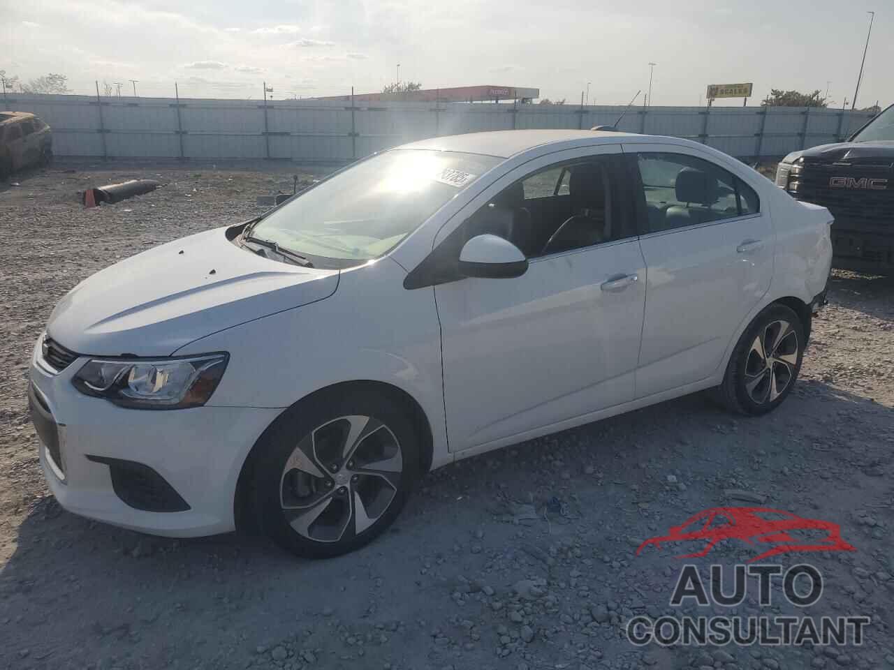 CHEVROLET SONIC 2019 - 1G1JF5SB8K4123967