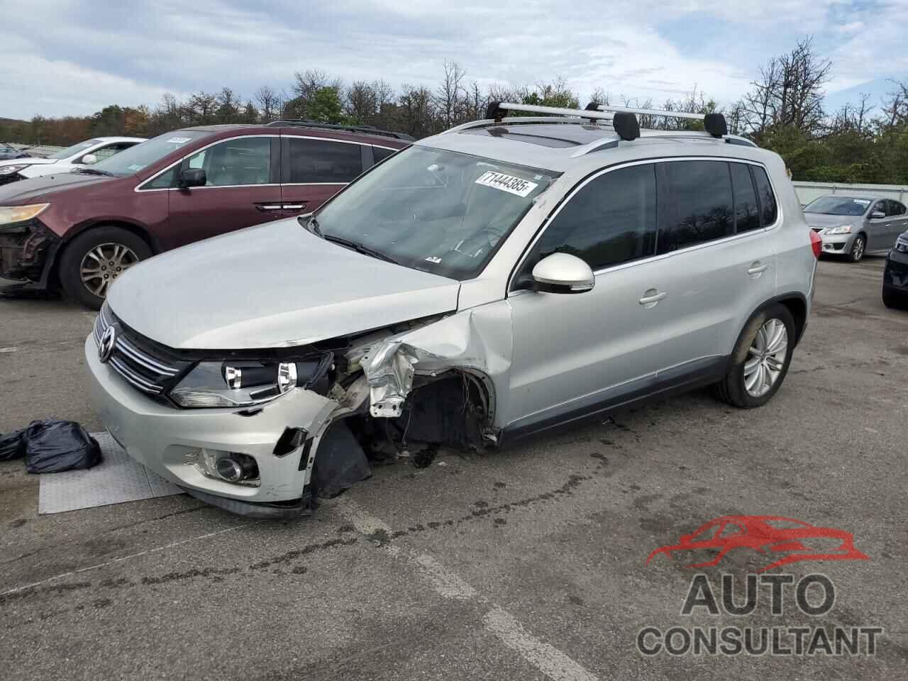 VOLKSWAGEN TIGUAN 2014 - WVGAV3AX7EW563226