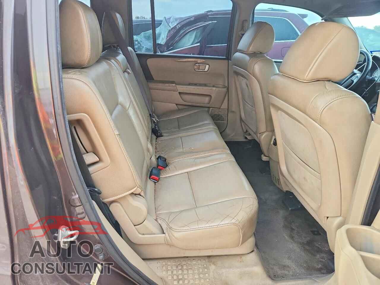 HONDA PILOT 2012 - 5FNYF3H52CB043103