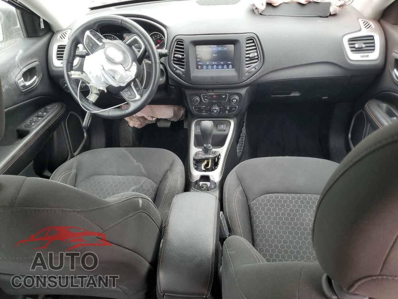 JEEP COMPASS 2018 - 3C4NJCAB6JT441463