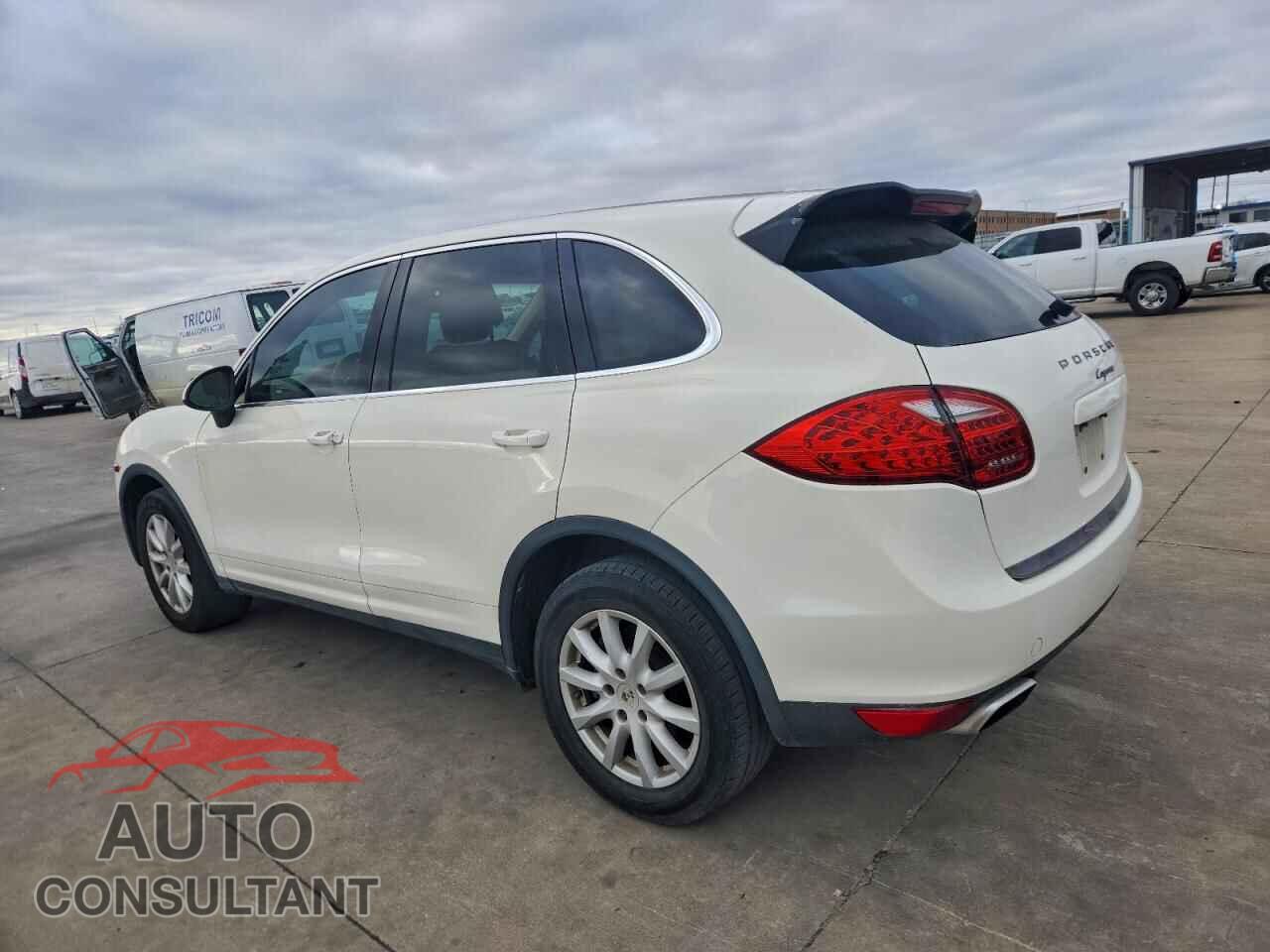 PORSCHE CAYENNE 2012 - WP1AA2A23CLA03019