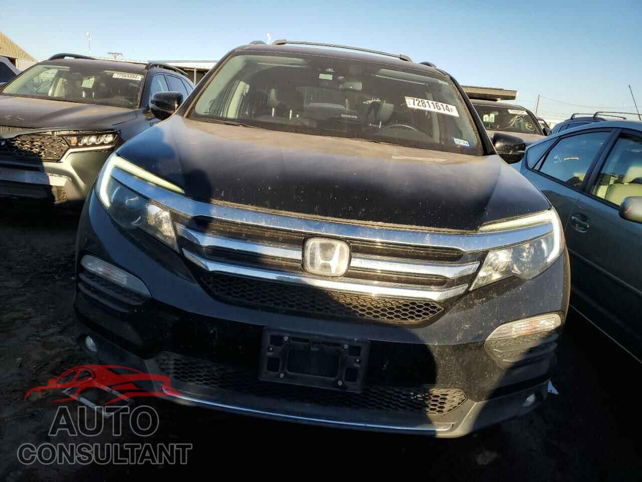 HONDA PILOT 2017 - 5FNYF6H05HB099579
