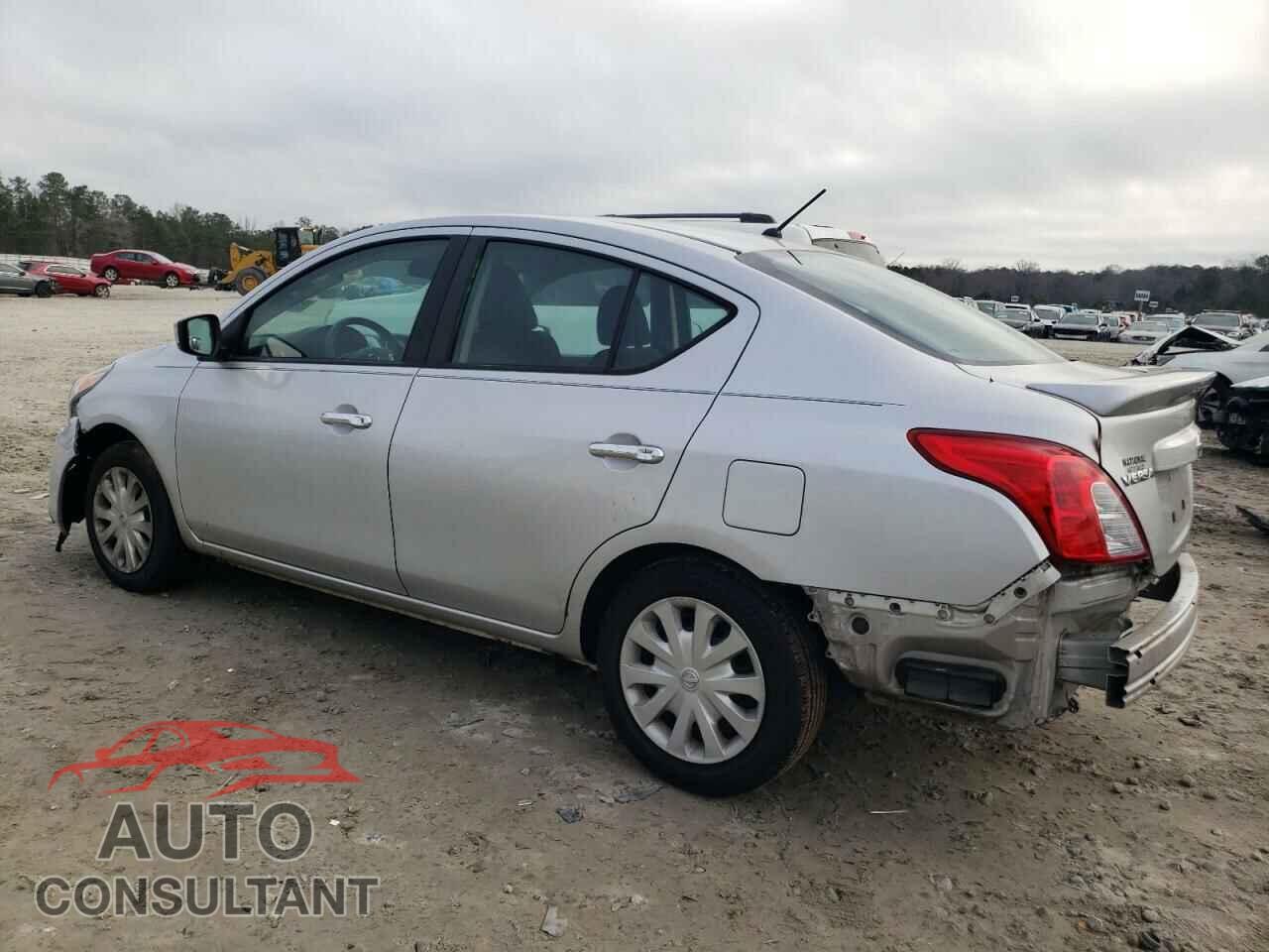 NISSAN VERSA 2018 - 3N1CN7APXJK400129