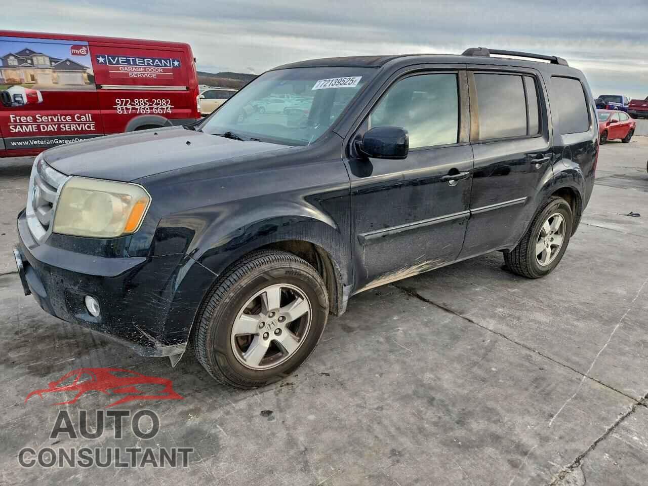 HONDA PILOT 2011 - 5FNYF4H49BB044101