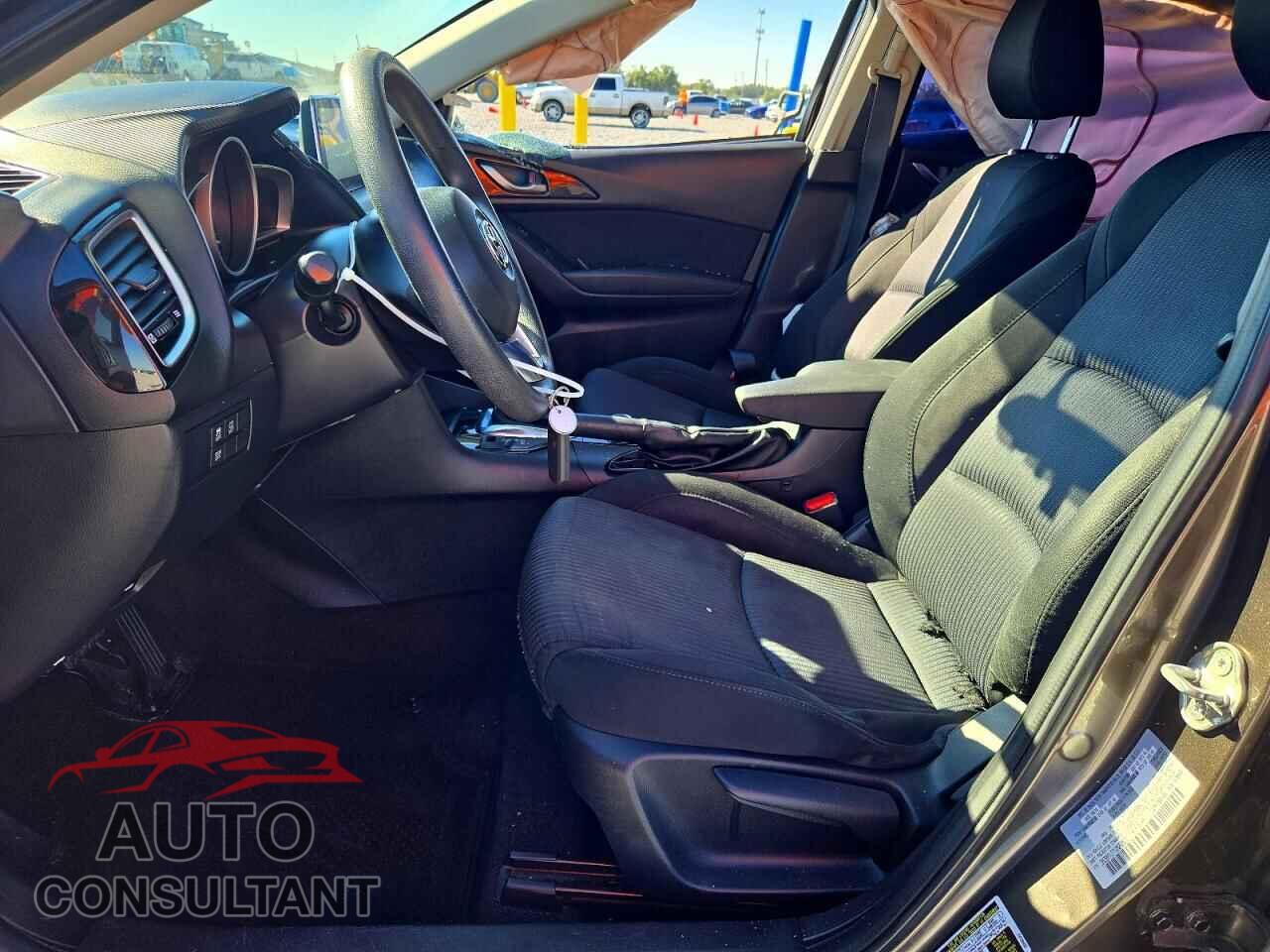 MAZDA 3 2016 - 3MZBM1U71GM299528